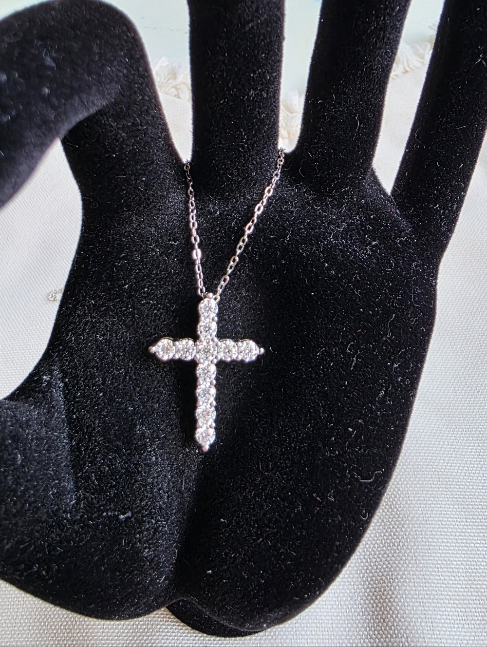 NEW Certified Brilliant Cut Diamond stimulated Moissanite Cross Pendant Necklace - Picture 3 of 12